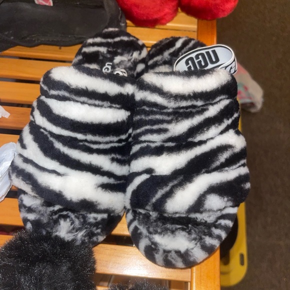 Ugg fluff yea slides - Picture 4 of 4